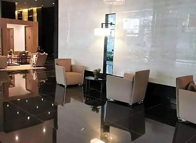 Cruz Air Residences Отель 4*