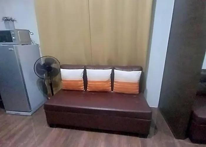 Cruz Air Residences Отель Манила