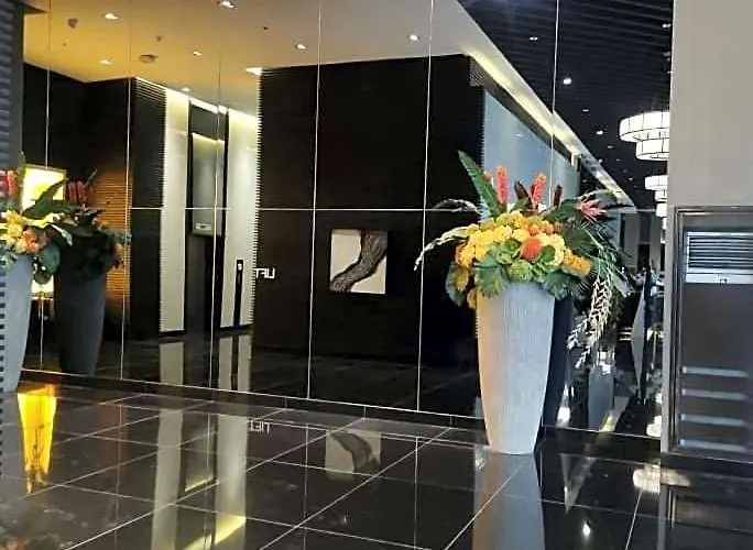 Cruz Air Residences Отель Манила